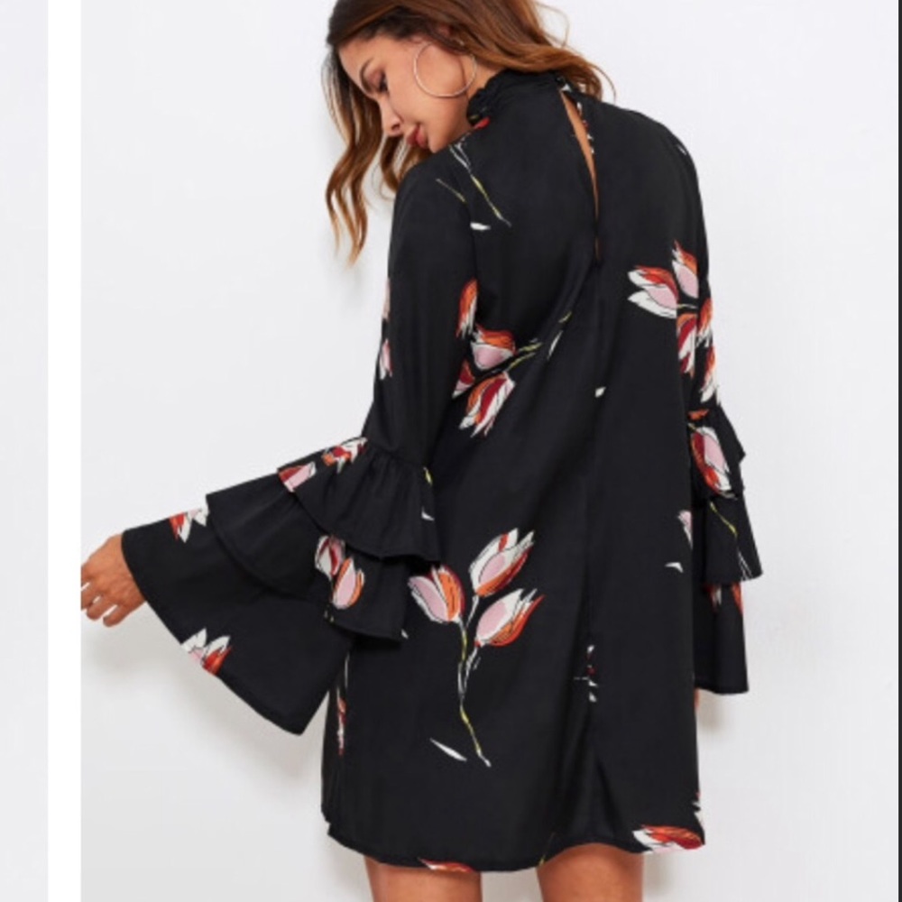 Jeuvre Choker Neck Layered Bell Sleeve Dress Small - Picture 3 of 13
